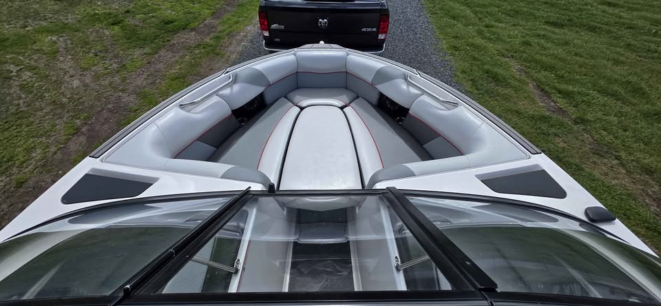 El Gaucho cockpit